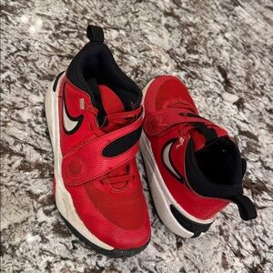 Nike Kids Preschool Hustle D11 Basketball Shoes